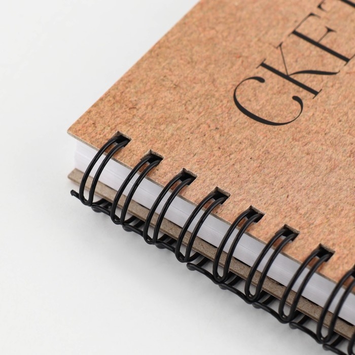 Скетчбук А5, 80 листов твердая обложка &laquo;Собаки&raquo;.