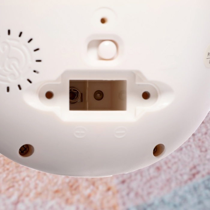 Неваляшка &laquo;Пингвинёнок&raquo;, звуковые эффекты, работает от батареек