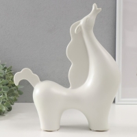 Сувенир керамика "Гордый конь" белый 7,5х26х31 см Сувенир керамика "Гордый конь" белый 7,5х26х31 см