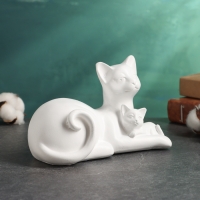 Фигура  "Котики лежат" белые,  18х10х12см