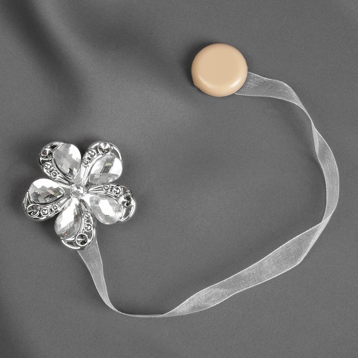 Подхват для штор «Цветок ромашка», d = 5,5 см, цвет серебряный Подхват для штор «Цветок ромашка», d = 5,5 см, цвет серебряный