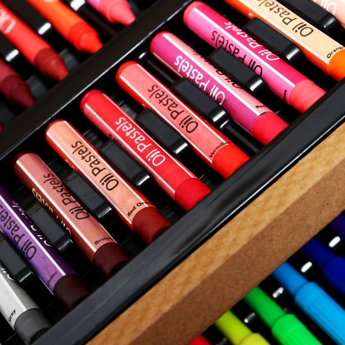 Набор для рисования в деревянном чемоданчике, складной Набор для рисования в деревянном чемоданчике, складной