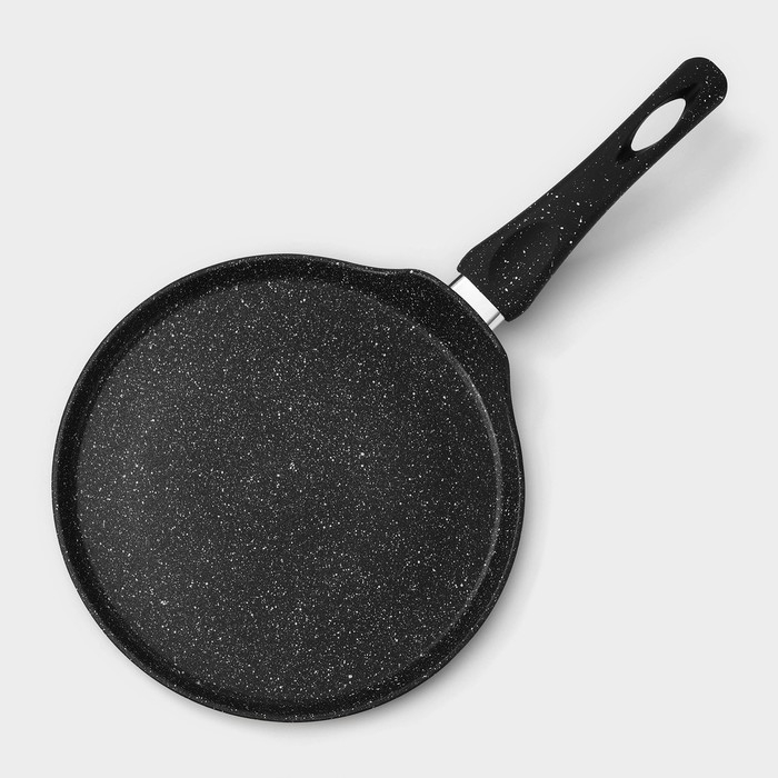 Сковорода блинная Magistro Dark, d=24 см, ручка soft-touch, антипригарное покрытие, индукция, цвет чёрный Сковорода блинная Magistro Dark, d=24 см, ручка soft-touch, антипригарное покрытие, индукция, цвет чёрный
