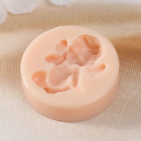 Молд силикон "Ангелочек мечтает" 3,8х2,7х0,8 см Молд силикон "Ангелочек мечтает" 3,8х2,7х0,8 см