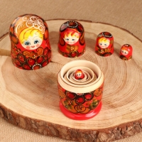 Матрёшка 5-ти кукольная "Аля" бутоны , 14-15см, ручная роспись.