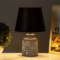 Лампа настольная "Люсли" 1х40Вт Е14 черный 19,5х19,5х33,5см Лампа настольная "Люсли" 1х40Вт Е14 черный 19,5х19,5х33,5см