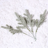 Декор &laquo;Веточка ели со снегом&raquo;, набор 4 шт., размер 1 шт. &mdash; 17 см