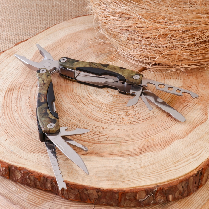 Мультитул 11в1 с плоскогубцами Мультитул 11в1 с плоскогубцами