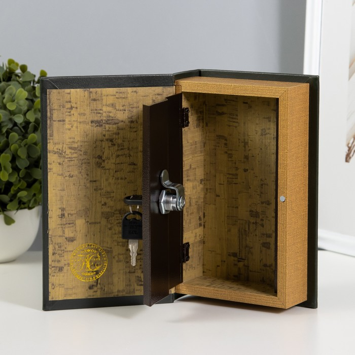 Сейф шкатулка книга Сейф шкатулка книга "Дети капитана Гранта" тиснение 21х13х5 см