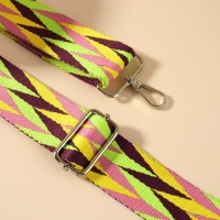 Ручка для сумки &laquo;Орнамент косичка&raquo;, стропа, с карабинами, 139 &plusmn; 3 &times; 3,8 см, цвет разноцветный