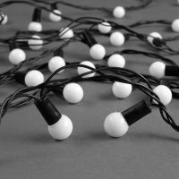 Гирлянда «Нить» 10 м с насадками «Шарики 1.5 см», IP44, тёмная нить, 100 LED, свечение мульти (RG/RB), мигание, 220 В Гирлянда «Нить» 10 м с насадками «Шарики 1.5 см», IP44, тёмная нить, 100 LED, свечение мульти (RG/RB), мигание, 220 В