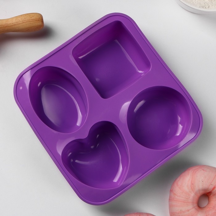 Форма силиконовая для выпечки «Фигуры и сердце», 16×17 см, 4 ячейки (7×7 см), цвет МИКС Форма силиконовая для выпечки «Фигуры и сердце», 16×17 см, 4 ячейки (7×7 см), цвет МИКС