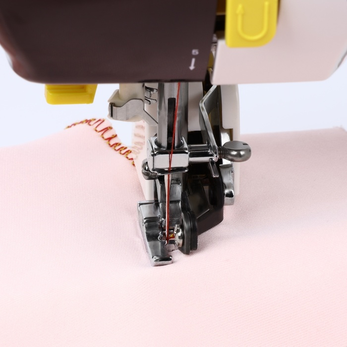 Лапка для швейных машин, с боковым ножом для обрезки края, 7,2 × 3 × 3,7 см Лапка для швейных машин, с боковым ножом для обрезки края, 7,2 × 3 × 3,7 см