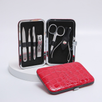 Набор маникюрный &laquo;Рептилия&raquo;, 6 предметов, в футляре, цвет красный