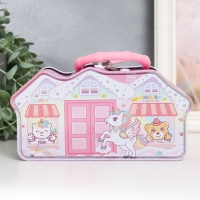 Копилка металл с замочком "Домик с жителями" МИКС 19х6,5х9,5 см Копилка металл с замочком "Домик с жителями" МИКС 19х6,5х9,5 см