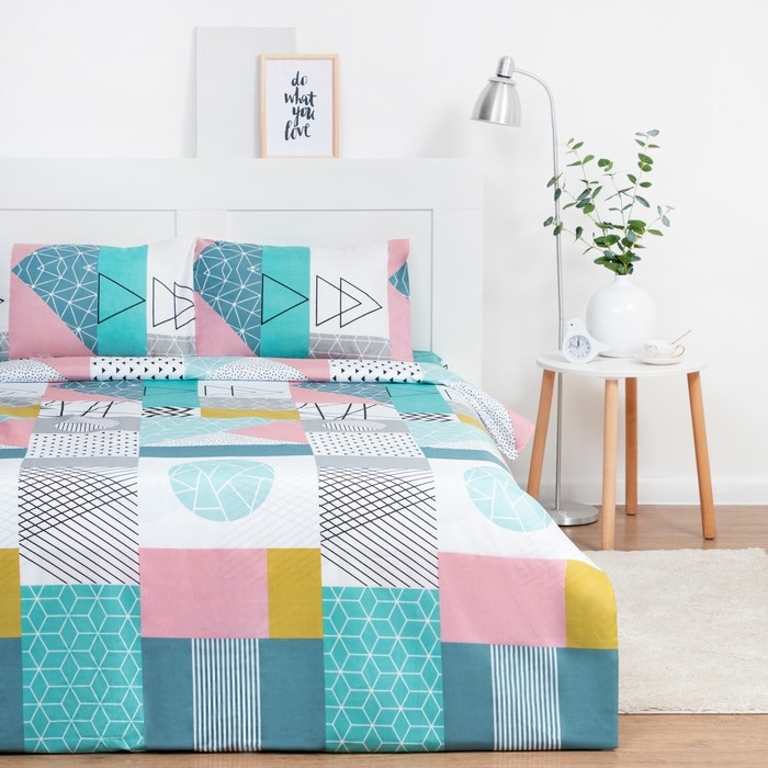 Постельное бельё Экономь и Я евро Geometric figures 200*217см,215*240см,50*70см-2шт Постельное бельё Экономь и Я евро Geometric figures 200*217см,215*240см,50*70см-2шт