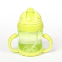 Поильник детский с силиконовой трубочкой, 200 мл., с ручками, цвета МИКС Поильник детский с силиконовой трубочкой, 200 мл., с ручками, цвета МИКС