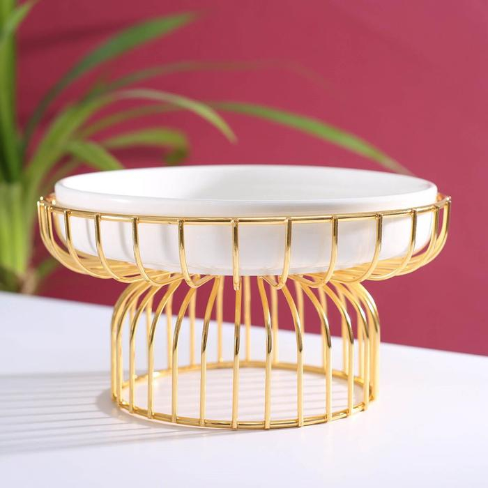 Подставка для десертов керамическая на металлической подставке «Богема», d=23 см, на металлической подставке, 23×12 см, цвет белый Подставка для десертов керамическая на металлической подставке «Богема», d=23 см, на металлической подставке, 23×12 см, цвет белый