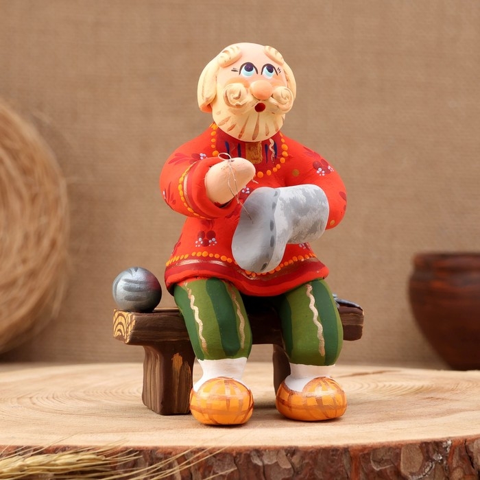 Ковровская игрушка Ковровская игрушка "Скамейка Дед подшивает валенки", керамика