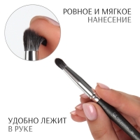 Кисть для макияжа «PREMIUM», 17 см, цвет чёрный Кисть для макияжа «PREMIUM», 17 см, цвет чёрный