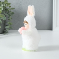 Кукла интерьерная "Малыш в костюме зайчика с яйцом" 6х7х15 см Кукла интерьерная "Малыш в костюме зайчика с яйцом" 6х7х15 см