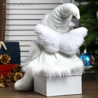 Кукла интерьерная "Ангел-девочка в белой шубке, колпаке и шарфике" 47 см Кукла интерьерная "Ангел-девочка в белой шубке, колпаке и шарфике" 47 см