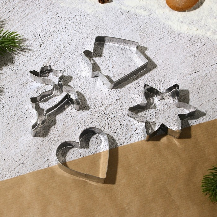 Новый год. Набор кондитерский &laquo;Рождество&raquo;, формы для печенья 4 шт, лопатка 1 шт