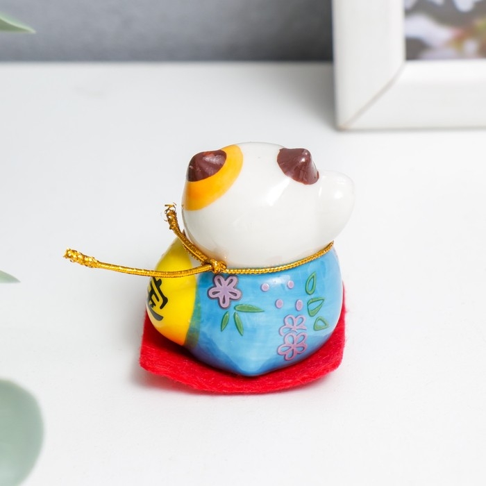 Сувенир керамика Сувенир керамика "Манэки-нэко с аксессуарами" 4,5х3,8х4,6 см набор 5 шт