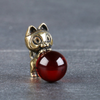 Сувенир "Котик", латунь, янтарная смола, 2,9х1,5х2,0 см