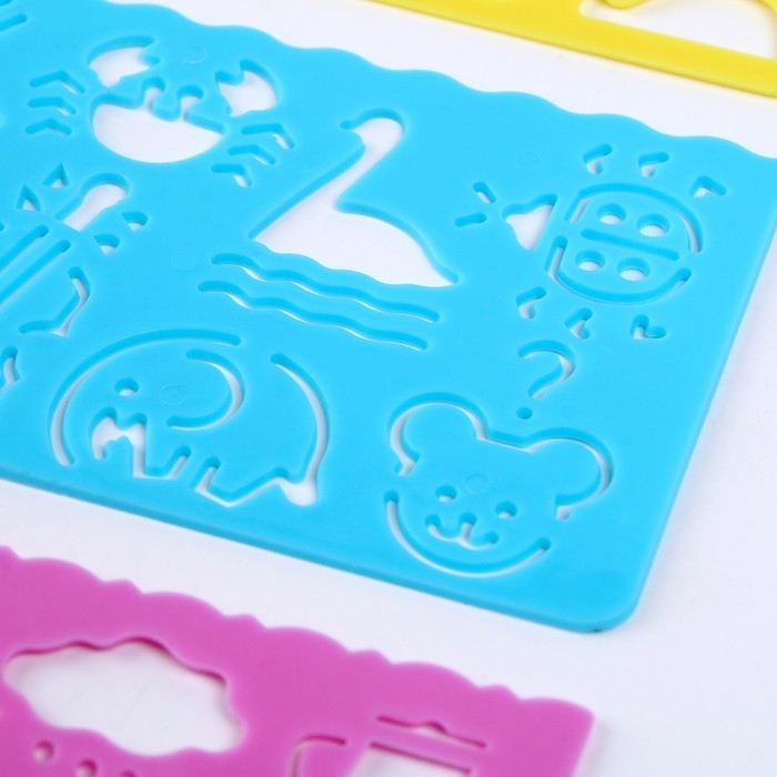 Трафарет «Фигуры», набор 4 шт., размер 1 шт. — 6,5 × 14 × 0,1 см, цвет МИКС Трафарет «Фигуры», набор 4 шт., размер 1 шт. — 6,5 × 14 × 0,1 см, цвет МИКС