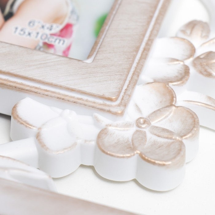 Фоторамка пластик на 3 фото 10х15 см Фоторамка пластик на 3 фото 10х15 см "Цветущая вишня" золотисто-белая 33х29 см