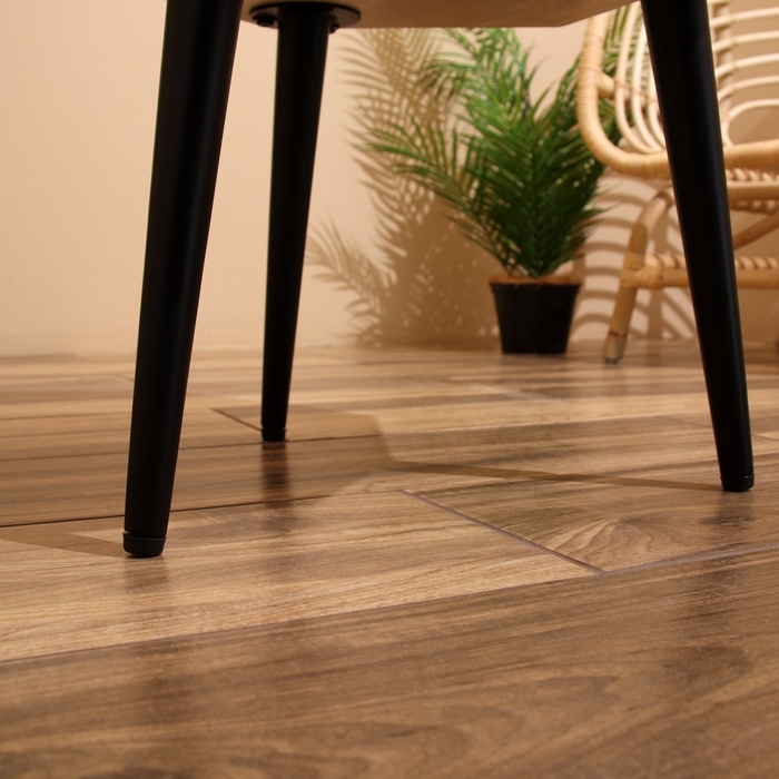 Столик кофейный 51х51х50 см, манговое дерево Столик кофейный 51х51х50 см, манговое дерево