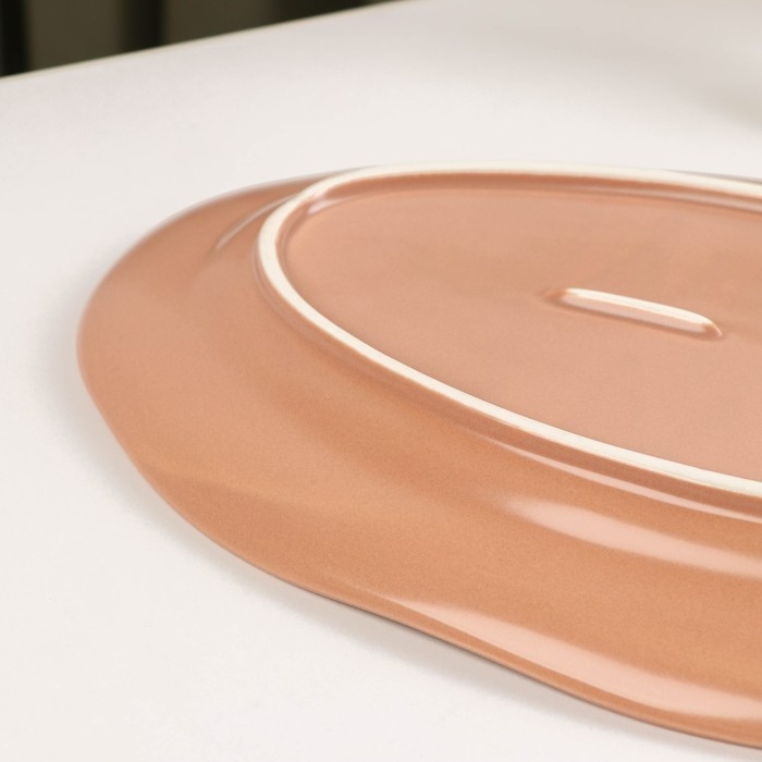 Блюдо керамическое овальное &laquo;Крем&raquo;, 30&times;19 см, цвет розовый