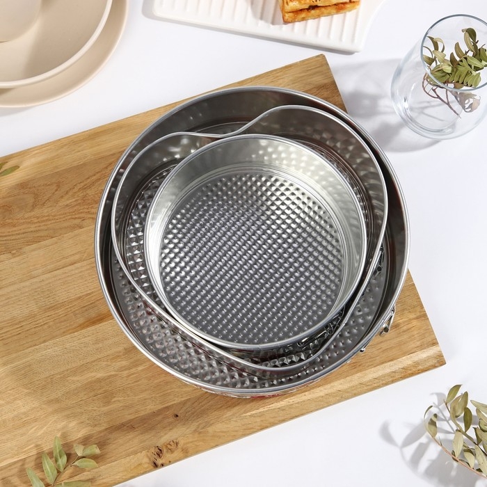 Набор форм для выпечки Доляна «Розарий», 3 предмета: d=17/21/24 см, съёмное дно Набор форм для выпечки Доляна «Розарий», 3 предмета: d=17/21/24 см, съёмное дно