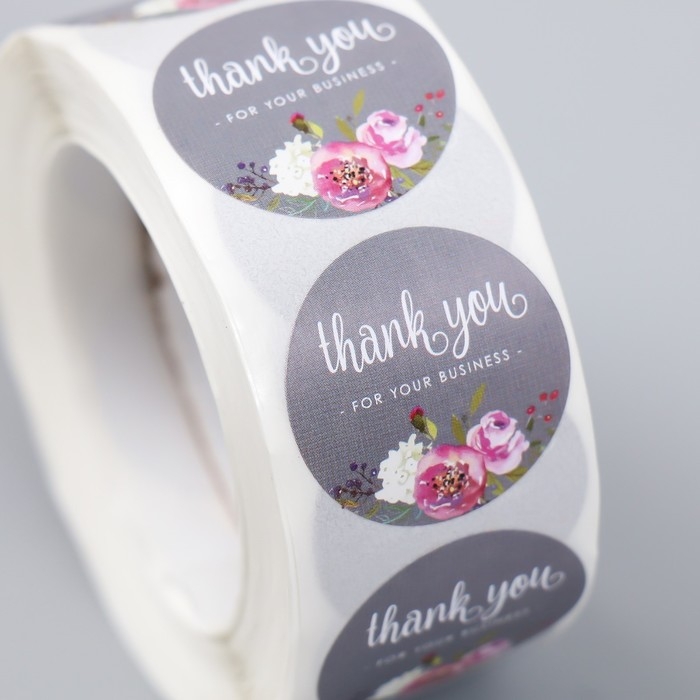 Наклейка бумага Наклейка бумага "Букет на сером. Благодарность" d=2,5 см 500 шт в рулоне 3х6,5х6,5 см