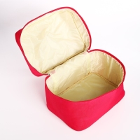 Косметичка на молнии, цвет малиновый Косметичка на молнии, цвет малиновый