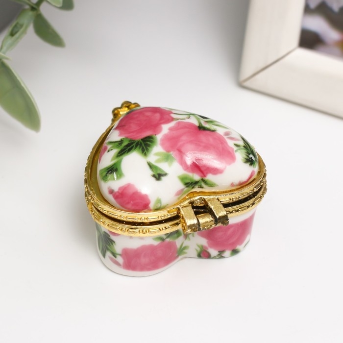 Шкатулка керамика сердце Шкатулка керамика сердце "Розовые розы" 4,2х4,7х3 см