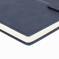 Ежедневник недатированный А5, 136 листов LYON, твердая обложка из искусственной кожи, магнитный хлястик, ляссе, кремовый блок 70 г/м2, синий