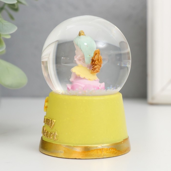 Сувенир полистоун водяной шар свет Сувенир полистоун водяной шар свет "Милый ангелочек" МИКС 4х4х6,7 см