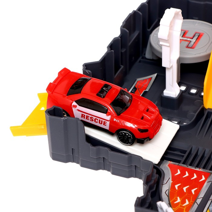 Парковка &laquo;Пожарная часть&raquo;, в чемодане