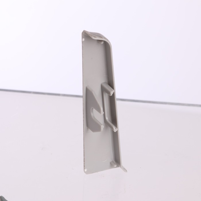 Торцевые (пара) для плинтуса 85мм Торцевые (пара) для плинтуса 85мм "Деконика", 210 Дуб Пепельный