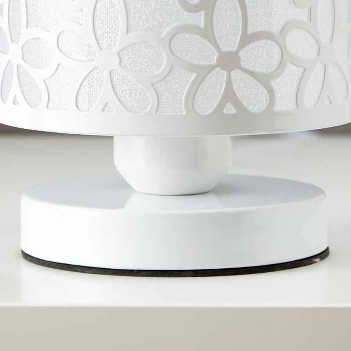 Лампа настольная "Цветы" 1xE27 40Вт белый 14,5х14,5х19,5 см RISALUX