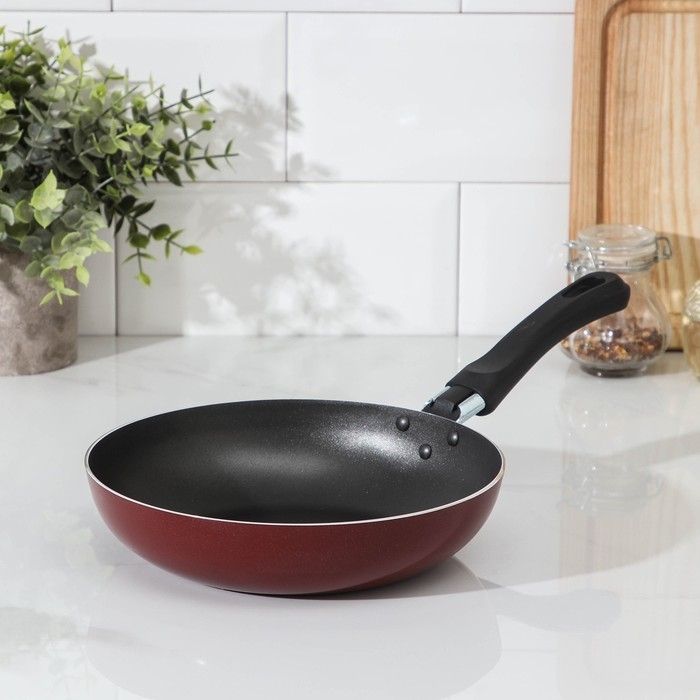 Сковорода &laquo;Эксперт&raquo;, d=20 см, пластиковая ручка, антипригарное покрытие, цвет бордовый