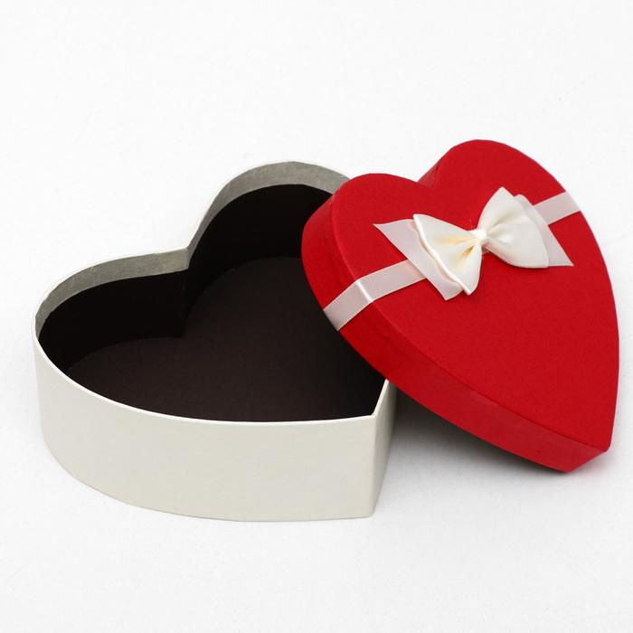 Набор коробок 3 в 1 сердца, Белый-алый, 21 х 19 х 9 - 15.5 х 14 х 6 см