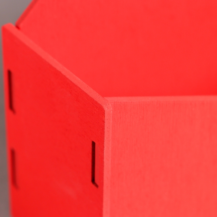 Кашпо деревянное 21&times;6&times;18 см Конверт "Доброе Сердце", красный Дарим Красиво