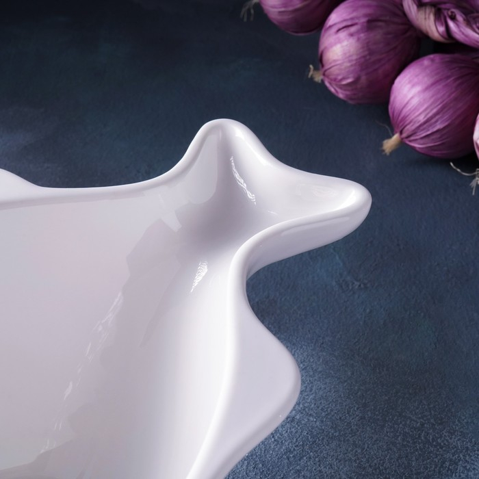 Салатник фарфоровый Magistro &laquo;Рыбка&raquo;, 2 л, 31&times;17&times;10,5 см, цвет белый