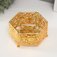 Подсвечник металл на 1 свечу "Шестигранник. Пушистые листья" золото d=5,5 см 10,7х12х5,6 см 104953 Подсвечник металл на 1 свечу "Шестигранник. Пушистые листья" золото d=5,5 см 10,7х12х5,6 см 104953