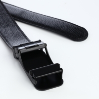 Ремень мужской, ширина 3,5 см, пряжка автомат, цвет чёрный Ремень мужской, ширина 3,5 см, пряжка автомат, цвет чёрный