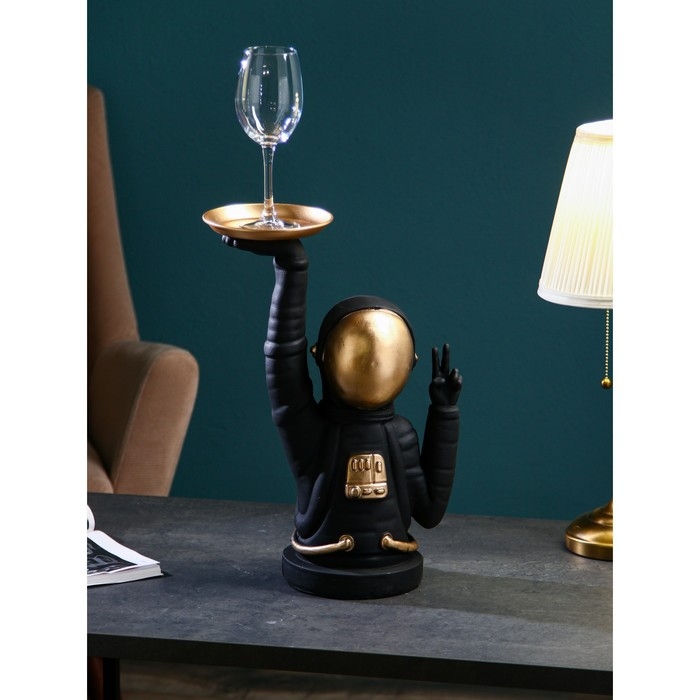 Подставка для мелочей &laquo;Космонавт&raquo;, полистоун, 47 см, цвет чёрно-золотой