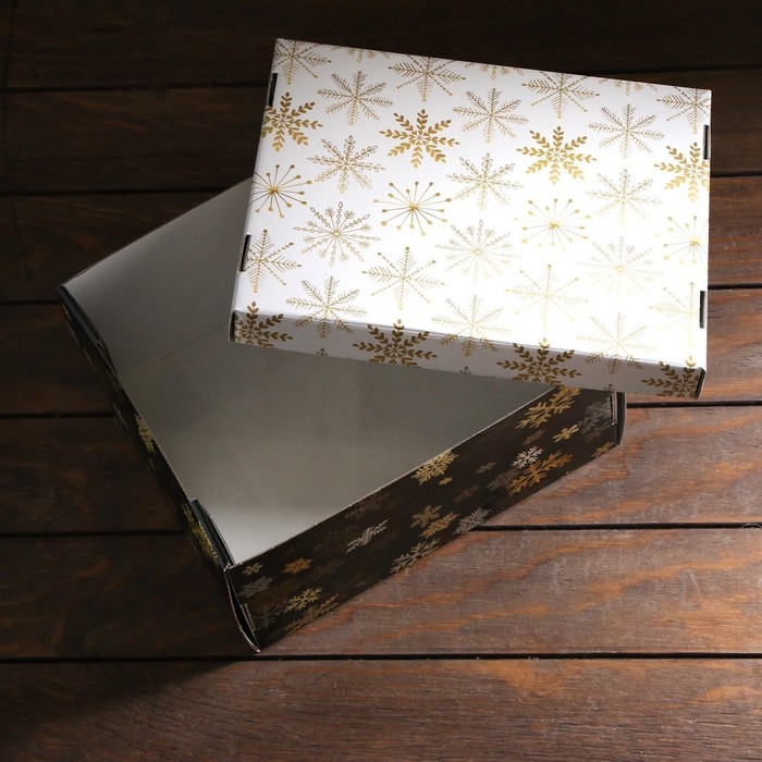 Новый год. Подарочная коробка складная, новогодняя "Снегопад", 31,2 х 25,6 х 16,1 см.